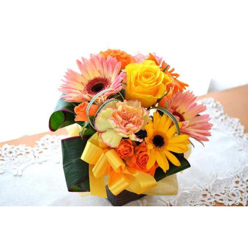 �L���[�g�ȃA�����W�@YellowDance�i�o���ƃK�[�x���̃t�����[�A�����W�����g�j���F�I�����W�n�@�a�����A�����L�O���A���j���A�h�V�̓�4