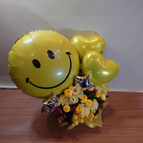 �L���[�g�ȁu�j�R�����v�o���[���A�����W�����g�uSmile/�X�}�C���v4