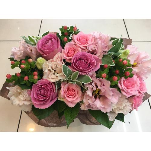 �`Pink Arrangement�`